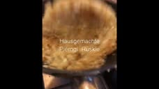 Natürlich könnte man einfach vorproduzierte Pierogi kaufen - doch das kann halt 